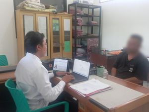 Pria Bima Gasak Saldo Rekening Bank Teman Saat Hendak Antar Berobat ke Bali