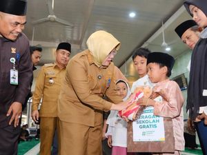 Seluruh Anak Yatim Dhuafa di Siak Dapat Santunan Bulanan-Seragam Gratis