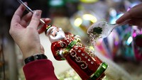 Kerajinan Kaca Polandia Jadi Primadona Dekorasi Natal Dunia
