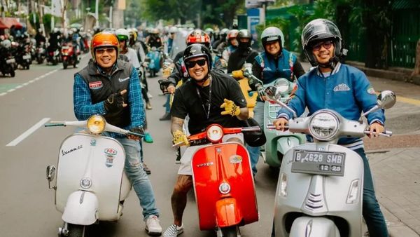 Gathering vespa vol. 1, beragam komunitas vespa riding bareng!