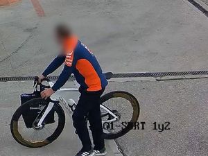 Maling Modus Pakai Seragam Mekanik KTM, Curi Sepeda Jorge Martin