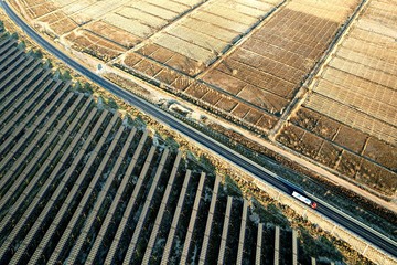 Berita dari Detik Finance: Pembangkit Listrik Tenaga Surya Ubah Gurun Gobi Menjadi Lumbung Energi Hijau