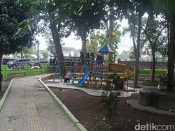 Pengunjung Minta Kebersihan Taman Beringin Medan Ditingkatkan