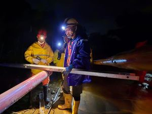 PLN Kerja Nonstop 24 Jam, Pulihkan Listrik Sumut Pasca Banjir