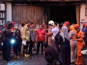 Pramono Tinjau Gedung Terra Drone Cempaka Baru yang Terbakar