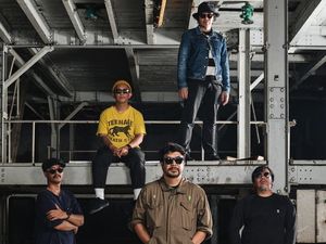 Teenage Death Star Galang Dana untuk Bencana di Sumatera