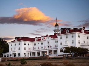 Kisah Mistis Hotel Paling Angker di AS yang Sering Muncul Penampakan!