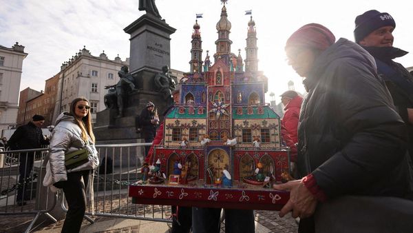 Tradisi Berusia 83 Tahun, Szopka Krakow Tampilkan Diorama Natal Penuh Warna