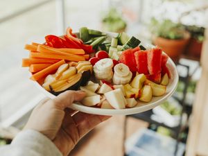 Tak Ada Larangan Konsumsi Buah Sebelum Makan Utama, Justru Ini Manfaatnya