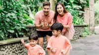 Parenting Ardina Rasti dan Suami: Tak Memaksa Anak, Terapkan Aturan Screen Time