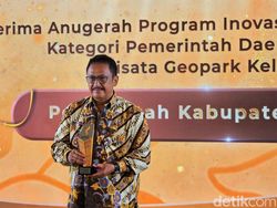 Sukses Kelola Geopark Ciletuh, Asep Japar Raih detikJabar Awards 2025