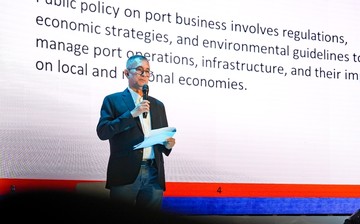 Berita dari Detik Finance: Arus Peti Kemas Tumbuh 5%, Pelindo Petikemas Optimistis Capai Target 2025