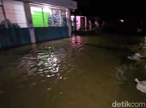 Desa Ketitang Wetan Pati Banjir Malam Ini, Jalan Pantura Terendam