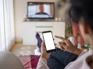 Kepala Dinas Perpustakaan Jakarta Singgung Fenomena Popcorn Brain, Apa Itu?