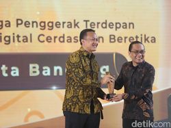 Jadi Penggerak Literasi Digital, Pemkot Bandung Raih detikJabar Awards 2025
