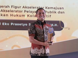 Kapolresta Bogor Kota Dianugerahi Tokoh Akselerator Pelayanan Publik