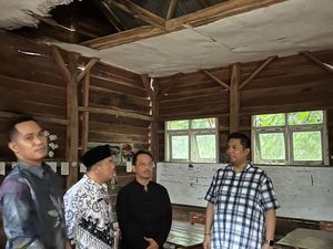 SD di Hutan Pandeglang Rusak Parah, Siswa Diajar 1 Guru-Fasilitas MCK Tak Ada