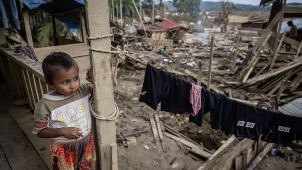 Lubok Pusaka Porak-Poranda, Banjir Bandang Sapu Bersih Hampir Seluruh Desa