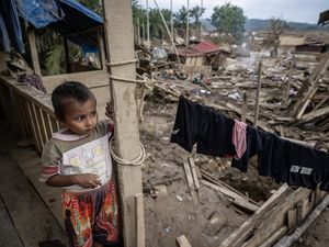 Lubok Pusaka Porak-Poranda, Banjir Bandang Sapu Bersih Hampir Seluruh Desa