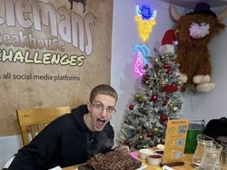 Makan 4,5 Kg Menu dalam 24 Jam, Pria Ini Akhirnya Ambruk Masuk RS