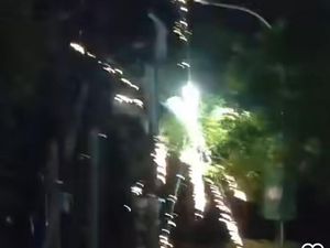 Mahasiswa Demo Tutup Jalan AP Pettarani Makassar Bentrok dengan Warga