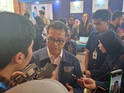 Wamenkomdigi: Starlink di Aceh Gratis Satu Bulan!