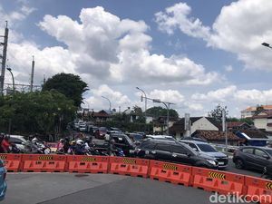 Hari Pertama Penutupan Jembatan Kewek, Lalin di Jalan Kleringan Mengular