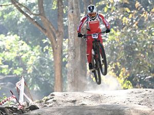 Indonesia Boyong Dua Perak dari Downhill Nomor Putra dan Putri di Sea Games 2025