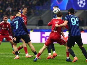 Senyum Van Dijk Tanggapi Protes Inter: Memang Penalti Kok