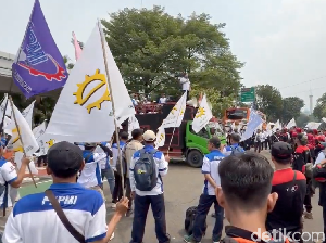 Video Buruh Demo di MA, Protes Kriminalisasi Berujung PHK oleh PT YMMA