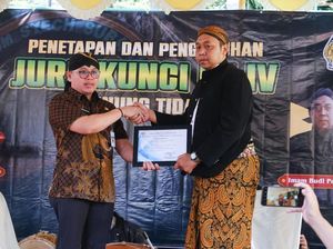 Juru Kunci Baru Gunung Tidar Magelang Dikukuhkan Gantikan Almarhum Ibu