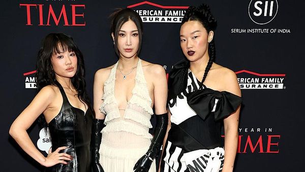 Foto: Eksperimen Gaya Bintang K-Pop: Demon Hunters, Girlie hingga Nyentrik