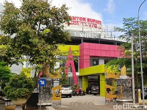 Bupati Lampung Tengah Ardito Wijaya Kena OTT KPK, ASN: Kami Sedang Berduka