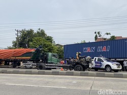 Kecelakaan Maut 2 Truk di Pantura Semarang gegara Sopir Ngantuk