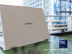 Lenovo Yoga 7i 2-in-1: Copilot+ PC Tampil Mewah dengan Vegan Leather