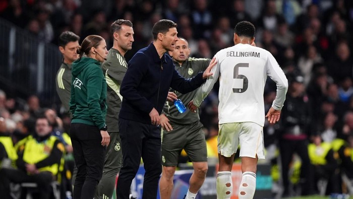 Benzema: Kebangkitan Madrid Tergantung Pemain, Bukan Alonso