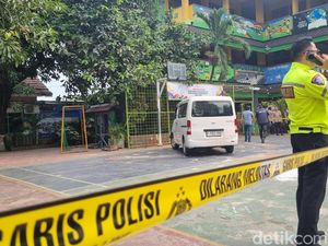 Kondisi Terkini SD di Jakut Usai Mobil MBG Tabrak Siswa, Ada Garis Polisi