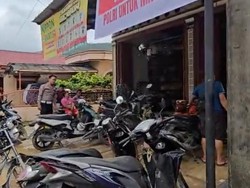 Aksi Polisi di Sumut Beri Servis-Cuci Motor Gratis Bagi Warga Terdampak Bencana