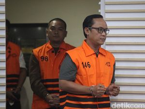 Video: Bupati Lamteng Terima Suap Rp 5,75 M, Dipakai Bayar Utang Kampanye