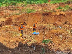 3 Korban Tertimbun Longsor di Arjasari Bandung Belum Ditemukan