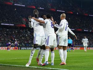 Hot Hot Aston Villa, Barca Aja Kalah Panas