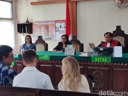 Bintang Porno Bonnie Blue Didenda Rp 200 Ribu Buntut Konten BangBus di Bali