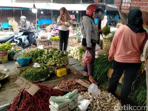 Harga Cabai Merah Turun di Binjai, Cabai Rawit Melonjak Tajam