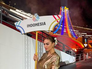 Foto: Miss Universe Thailand Pimpin Tim RI di SEA Games, Anggun Bersongket