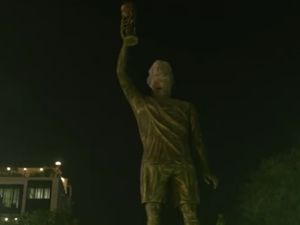 Video: Messi Mau Tur India, Warga Bikin Patung Setinggi 21 Meter