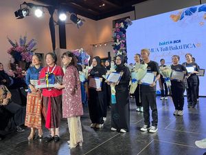 Bakti BCA Bekali MUA Tuli Sertifikasi & Kompetensi Tata Rias Profesional