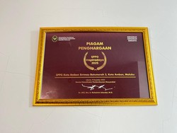 SPPG Polda Maluku Raih Penghargaan SPPG Inspiradaya 2025 dari Menko PM