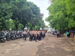 Brimob Disiagakan di Kalibata Usai Ricuh Imbas Matel Tewas Dikeroyok