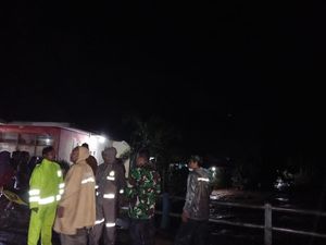 Banjir Rusak Tiga Jembatan di Tiris, Polres Probolinggo Terjun Tangan