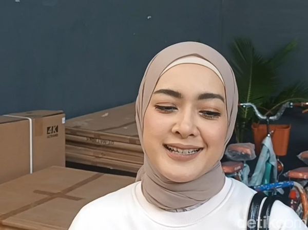 Richa Novisha Coba Berdamai dengan Keadaan Usai Gary Iskak Meninggal